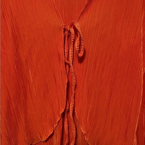 Women’s long sleeve top size medium - Picture 2 of 5